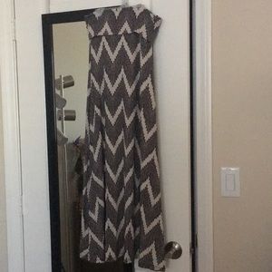 RARE Victoria by Elizabeth Maxi skirt